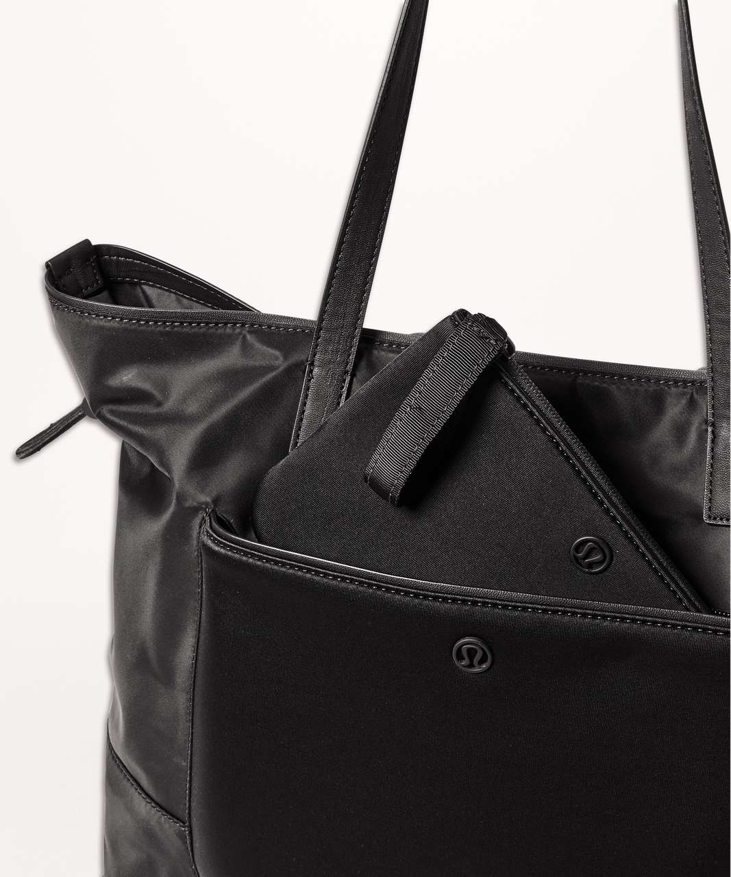 City Adventurer Tote Bag 27L