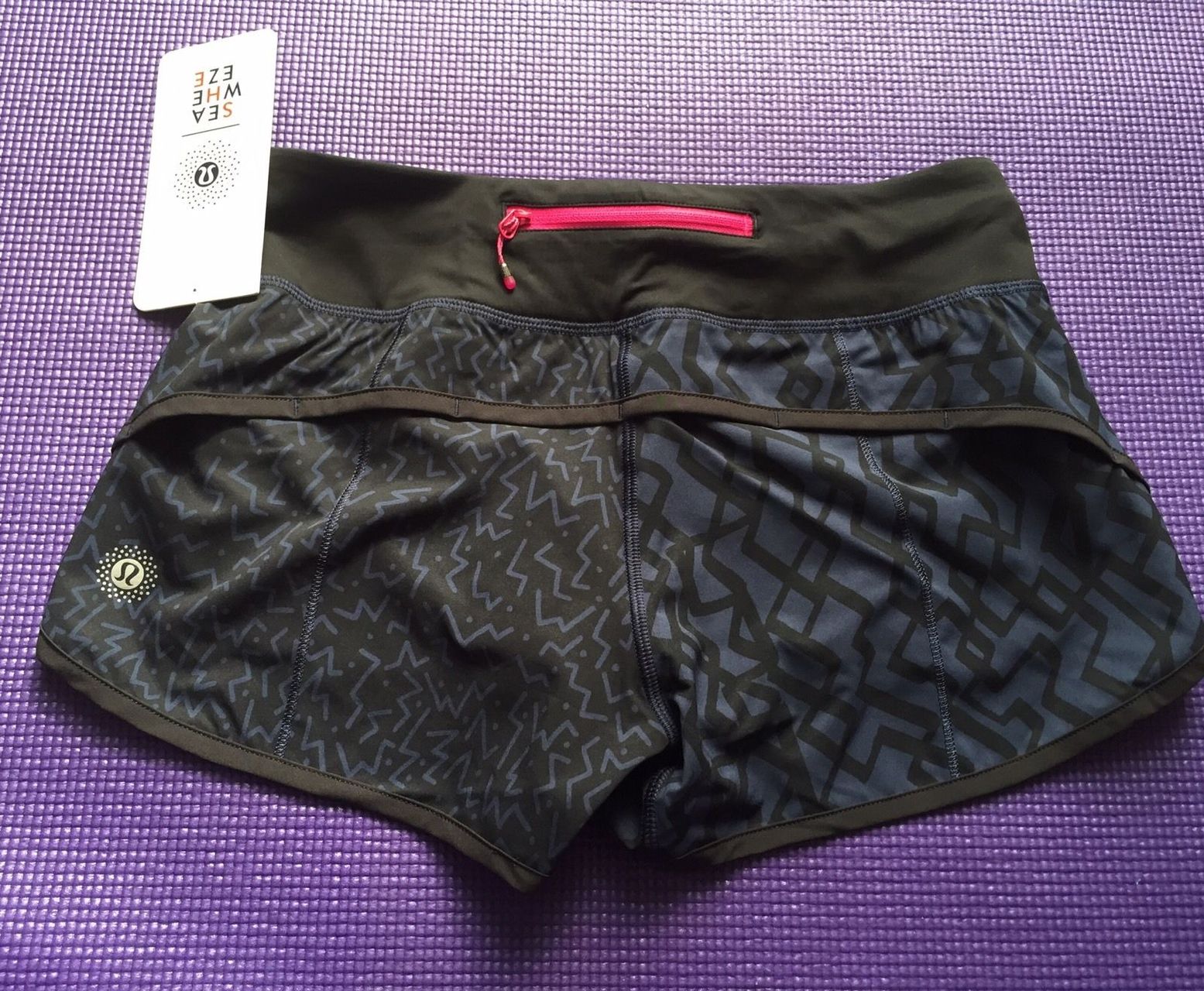 Lululemon Speed Short - 2015 Seawheeze - Half Navy Half Black with Squiggles