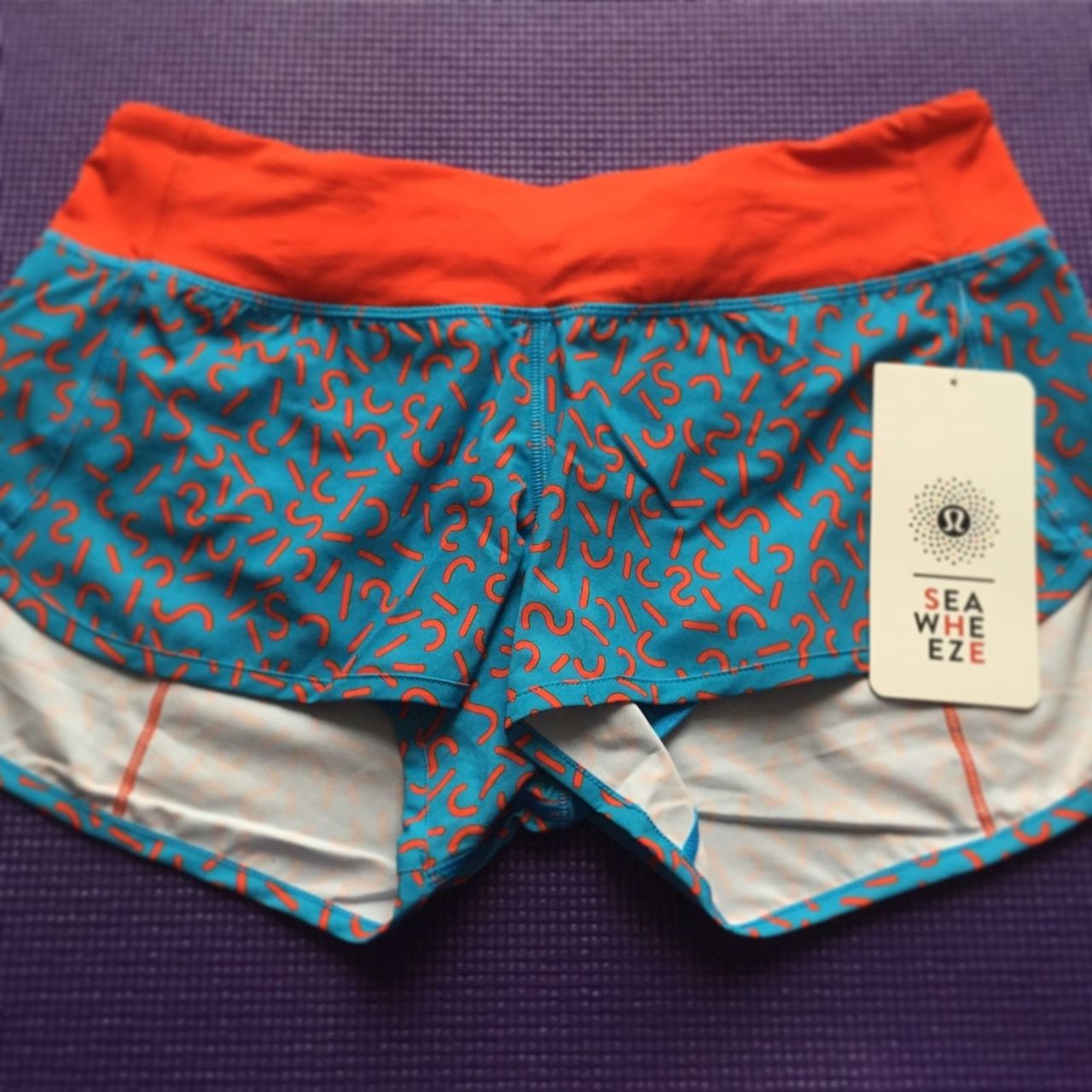 Lululemon Speed Short - 2015 Seawheeze - Turquoise with Red Squiggles -  lulu fanatics