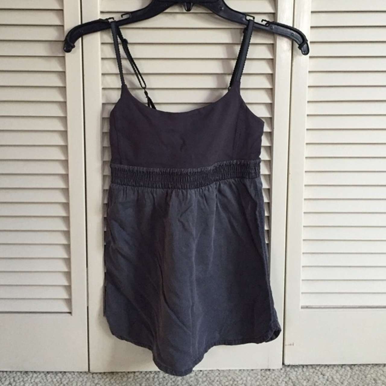 Lululemon blissful bend tank top black crop top sports bra size 8