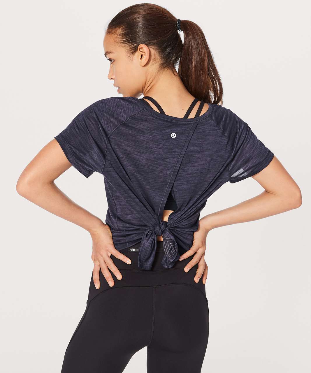 Lululemon Back In Action Short Sleeve - Heathered Viola / Black