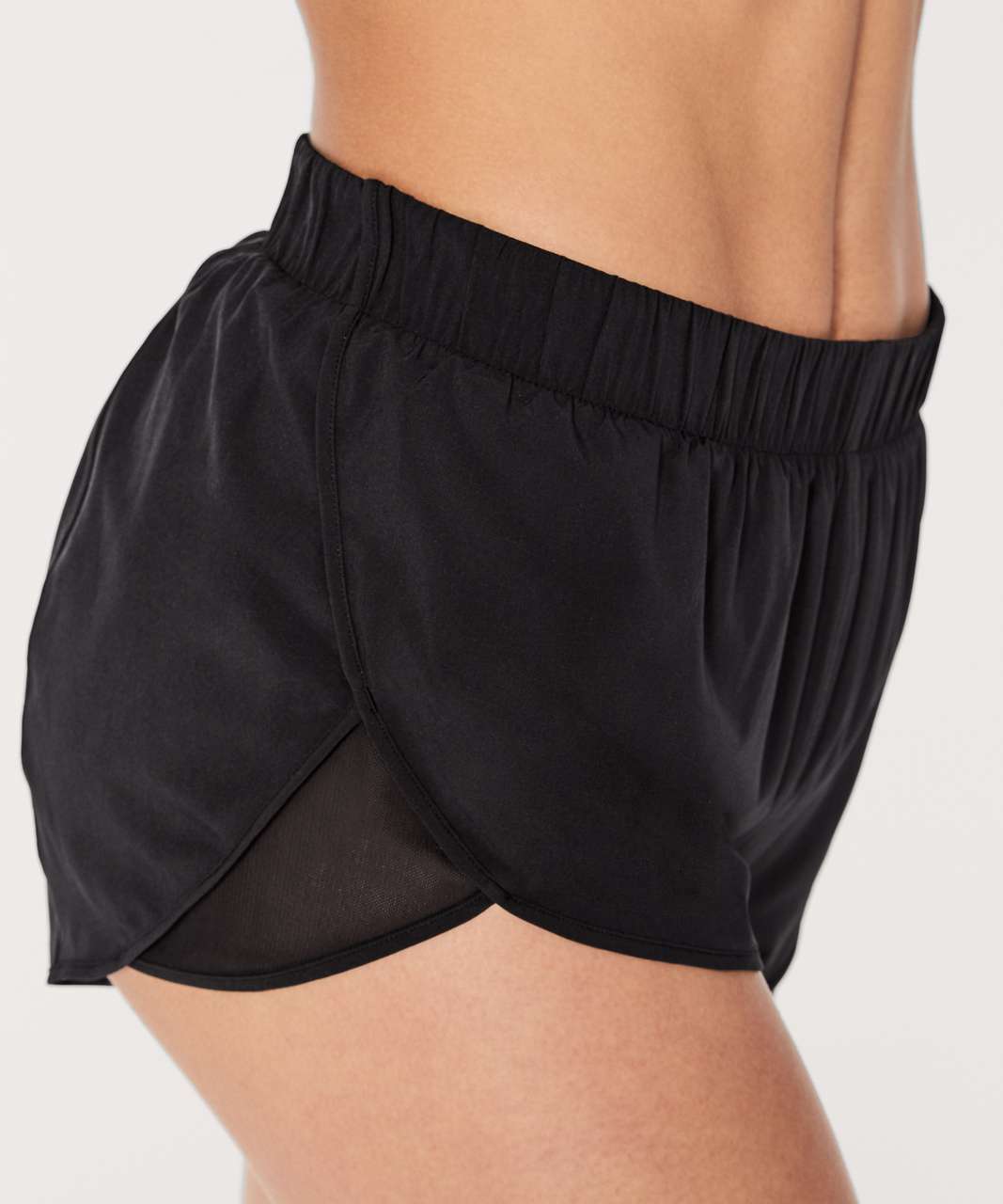 Lululemon Back In Action Short (2.5) - Black - lulu fanatics