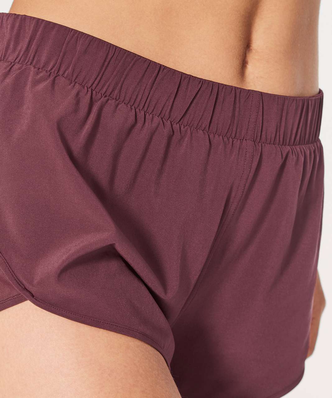 Lululemon Back In Action Short (2.5") - Garnet