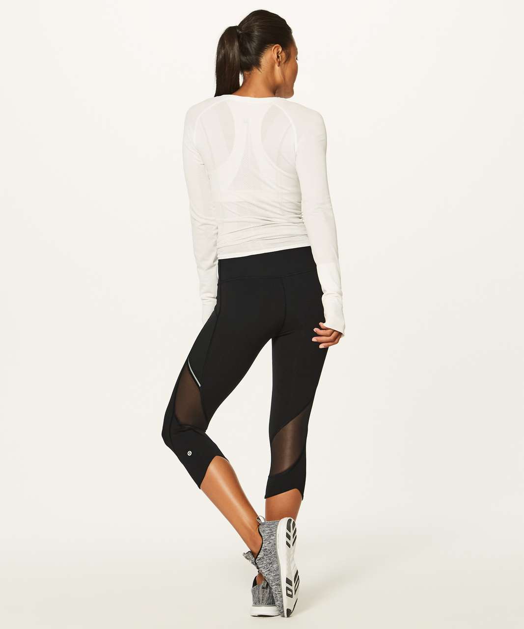 Lululemon Women's Active Crop 17'' Color Melanite Size 8 Stretch Mesh