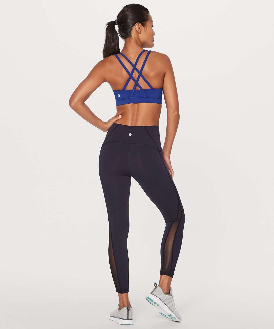 Lululemon BNWT Energy Bra Strappy Special Edition - Blue Charcoal / Night  Diver size 4, Men's Fashion, Activewear on Carousell