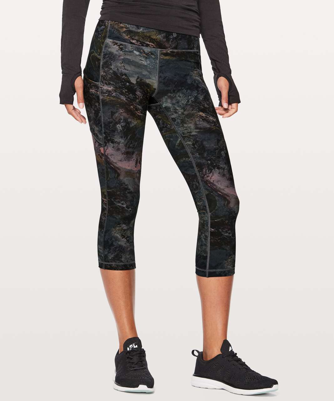 https://storage.googleapis.com/lulu-fanatics/product/28218/1280/lululemon-speed-up-crop-21-radiant-multi-031760-172695.jpg