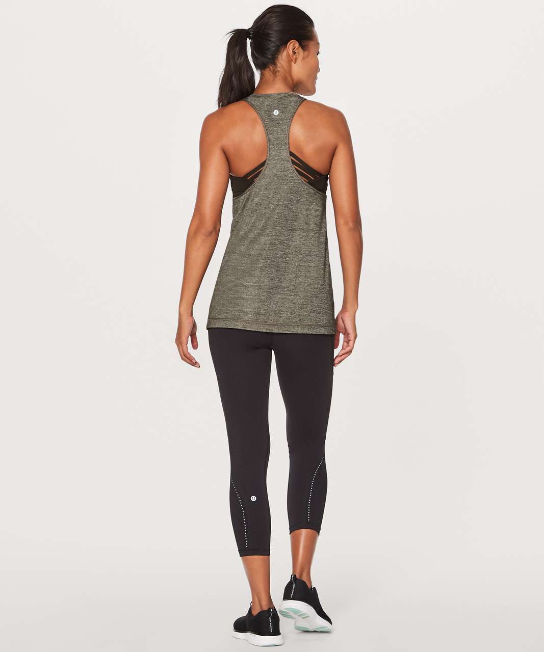 Lululemon Womens 6 Gray Black Extra Mile Tank 2 in 1 Strappy Built