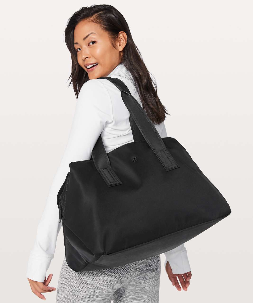 Lululemon Go Getter Bag Heatproof Pocket 26L - Black (First Release)