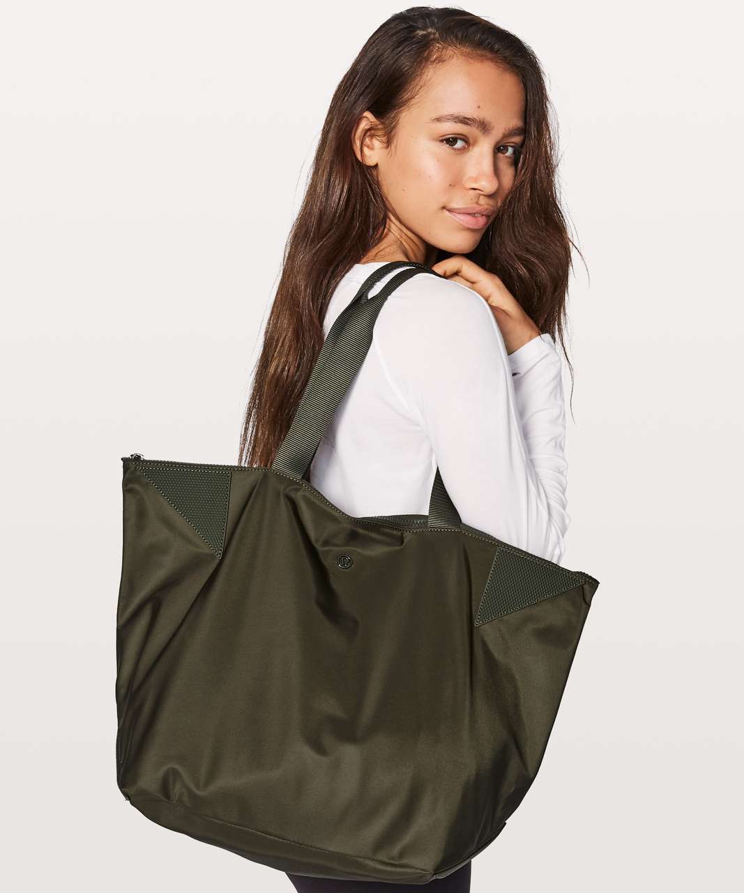 Lululemon Acute Tote 23L - Dark Olive 