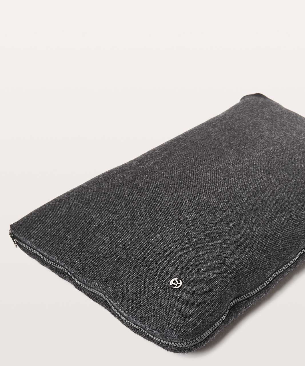 Lululemon On The Fly Comfort Pack - Heathered Core Black