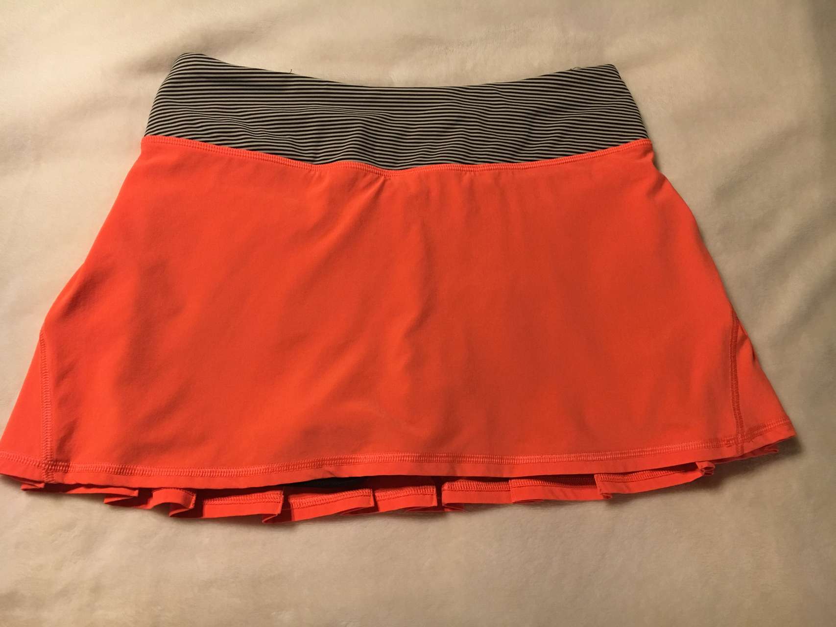 Lululemon Run: Pace Setter Skirt - Light Flare / Tonka Stripe Cashew