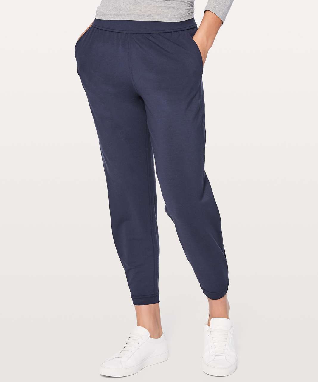 Lululemon Twisted & Tucked Pant 25