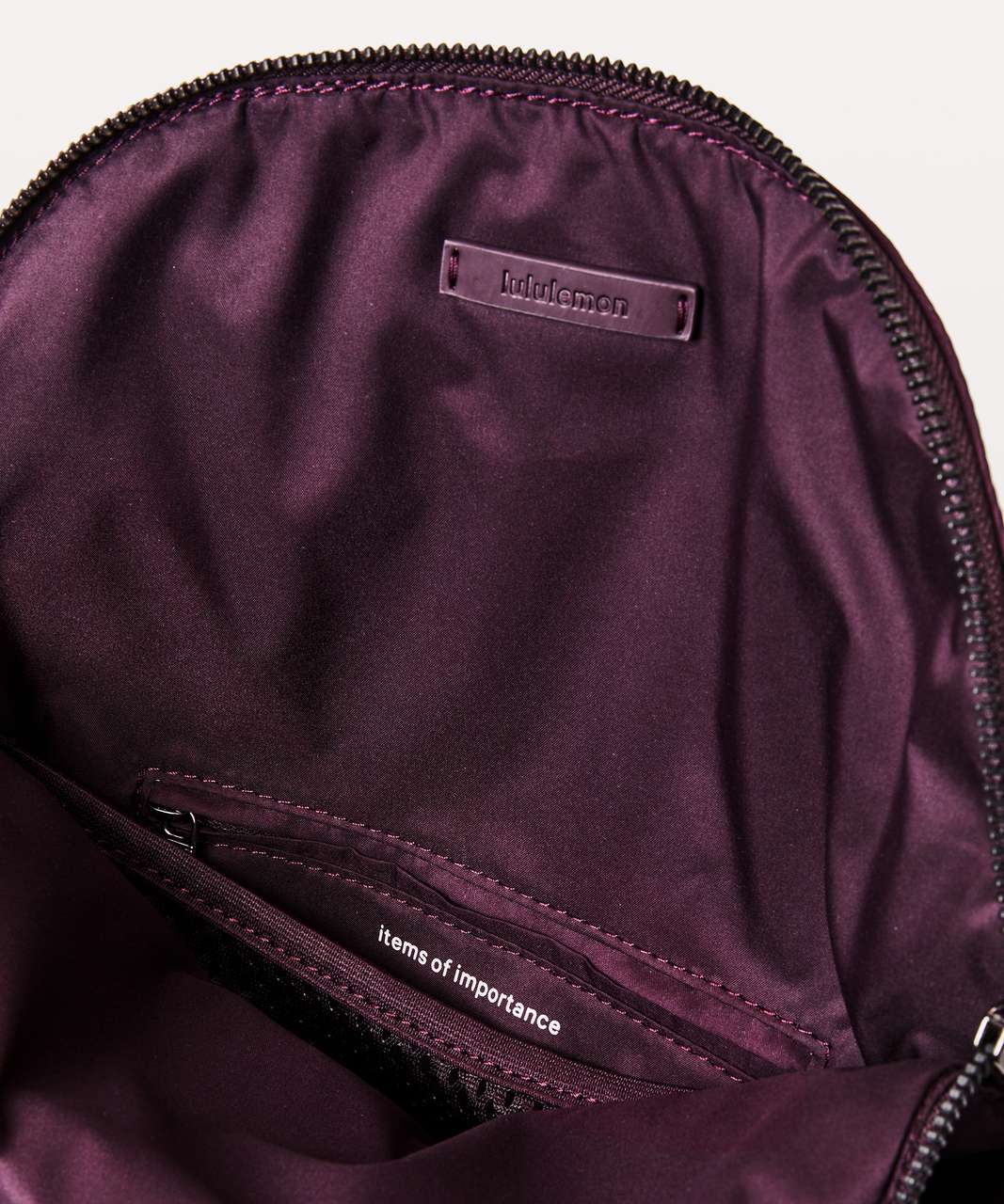 Lululemon Festival Bag II *5L - Black Cherry