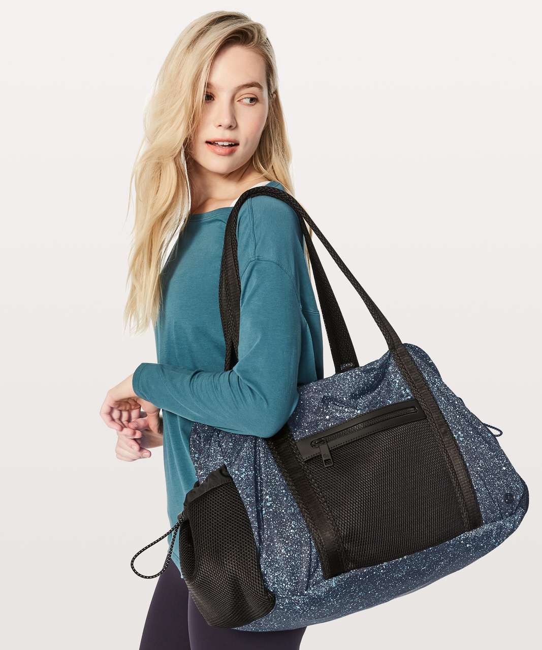 lululemon everywhere duffel