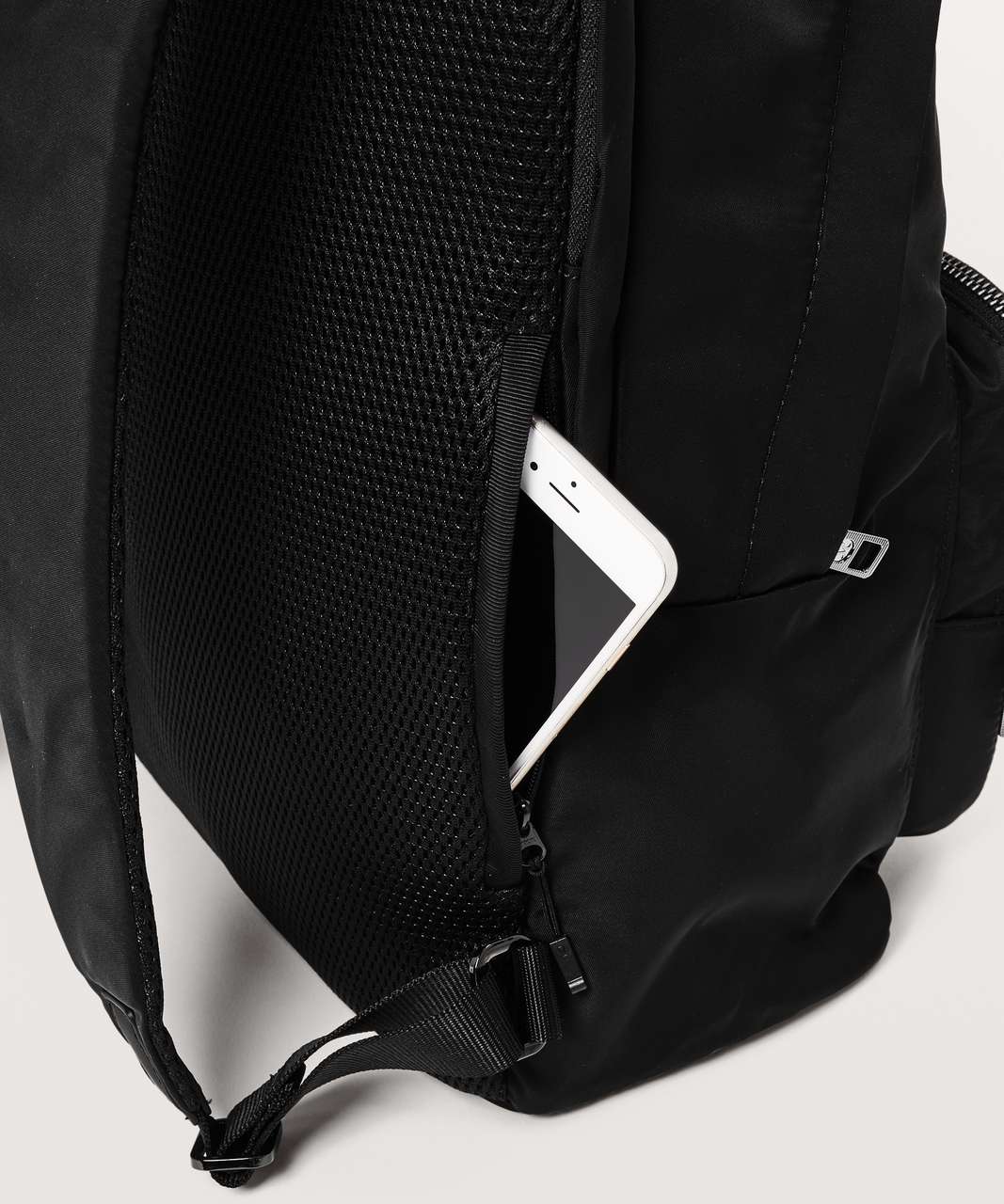 Lululemon Everywhere Backpack Mesh 17L - Black