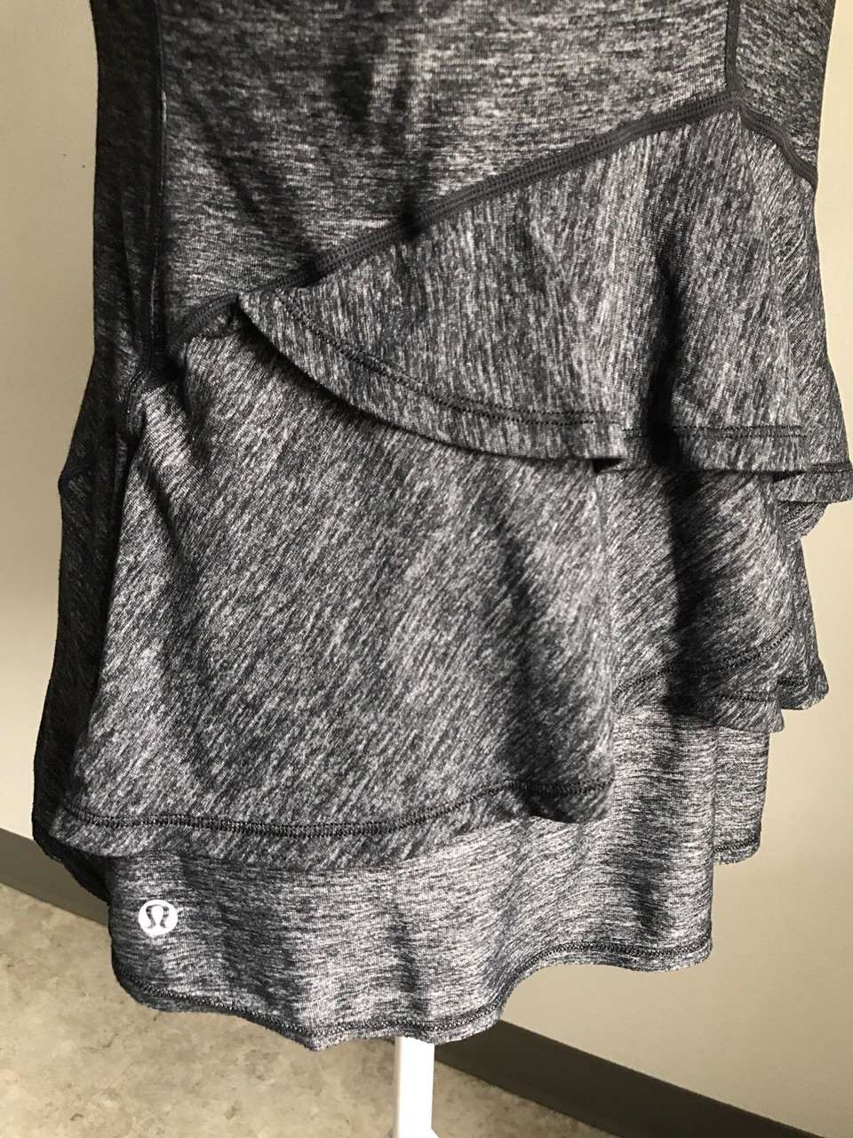 Lululemon Hustle Tank - Static Black