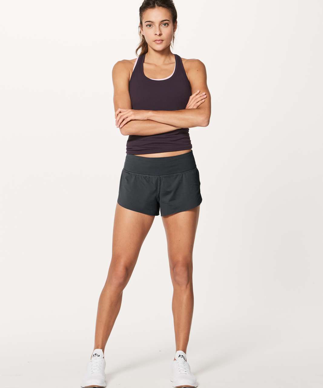 Lululemon Chase Me Short 2.5\