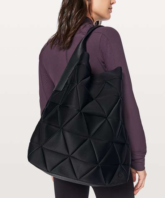 Lululemon Quilted Embrace Yoga Bag - Black - lulu fanatics