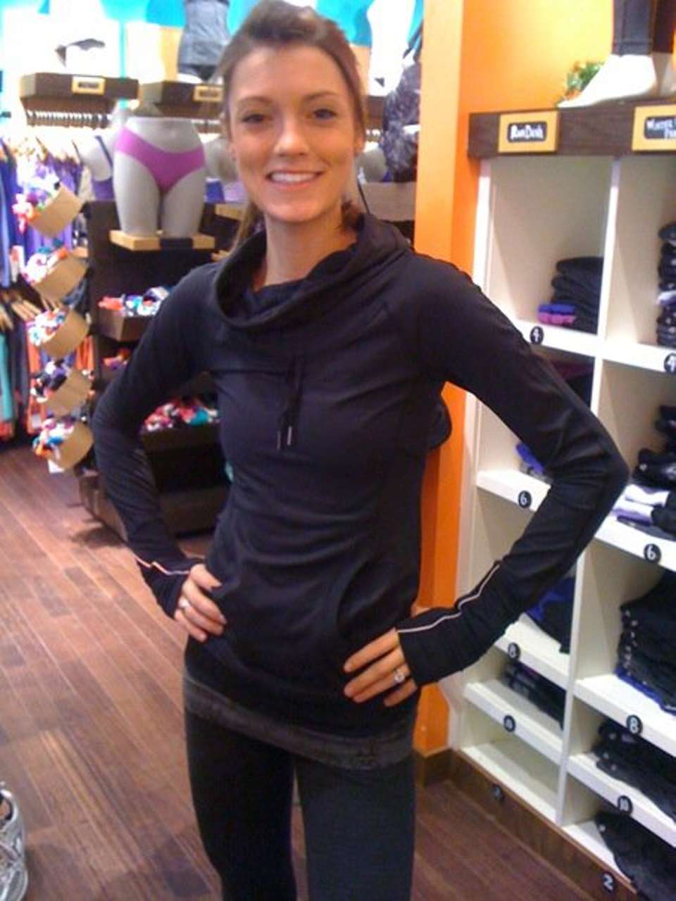 Lululemon Run:  Ambition Pullover - Black