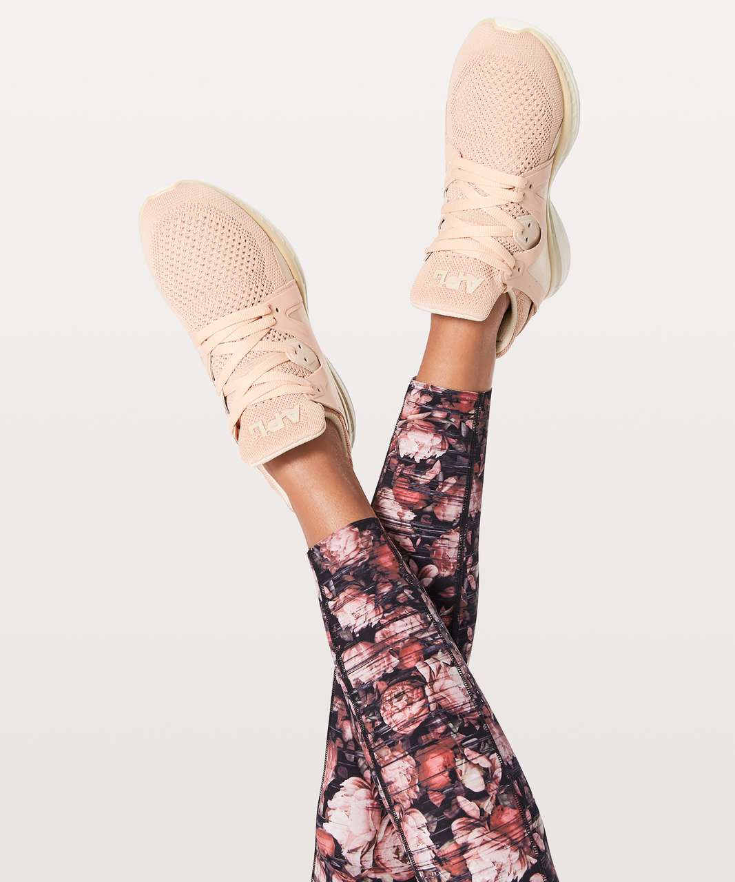 Lululemon Womens TechLoom Ascend Shoe - Blush / Creme