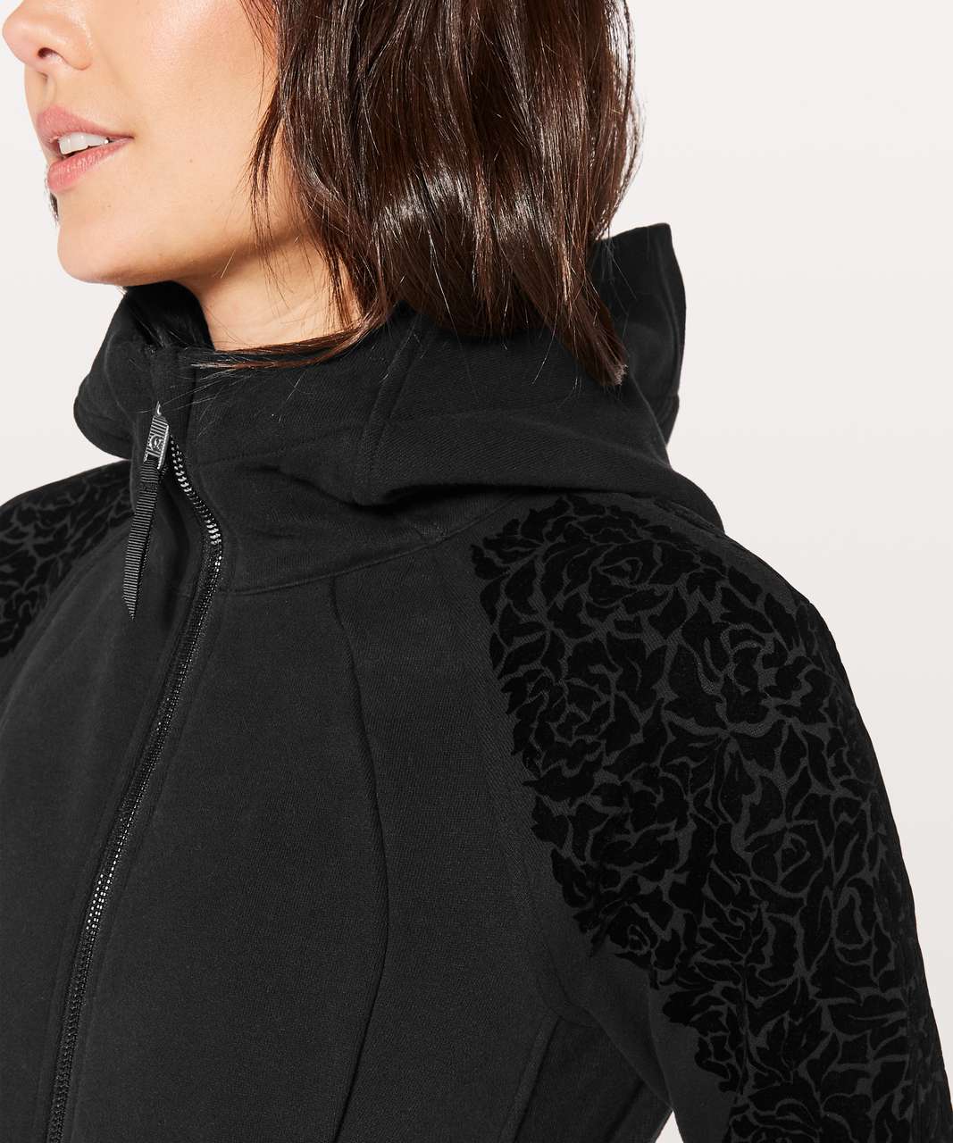 https://storage.googleapis.com/lulu-fanatics/product/29269/1280/lululemon-scuba-hoodie-light-cotton-fleece-floral-flock-black-0001-176915.jpg