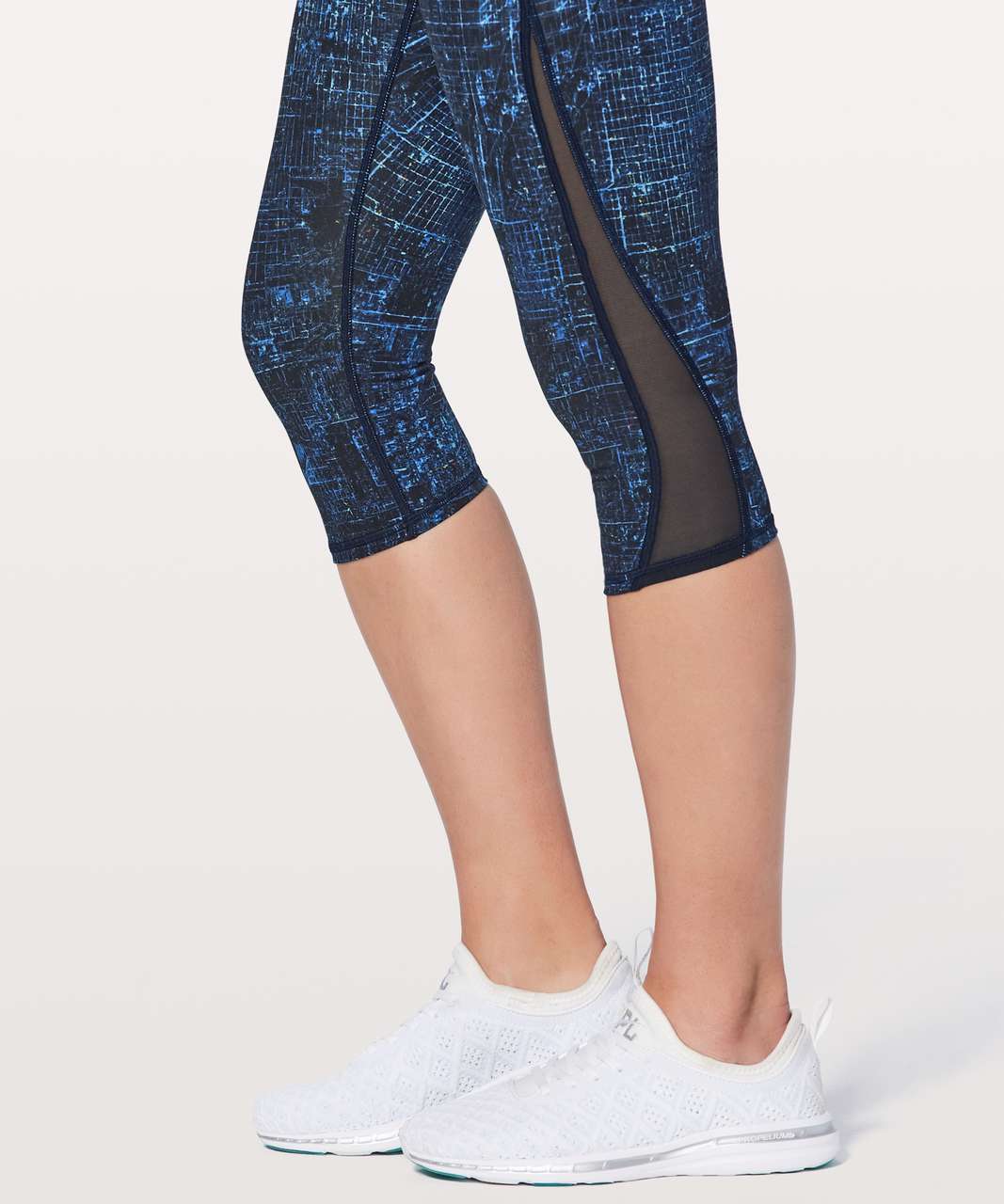 LULULEMON TRAIN TIMES Crop City Lights Multi Black Womens 4 Mesh