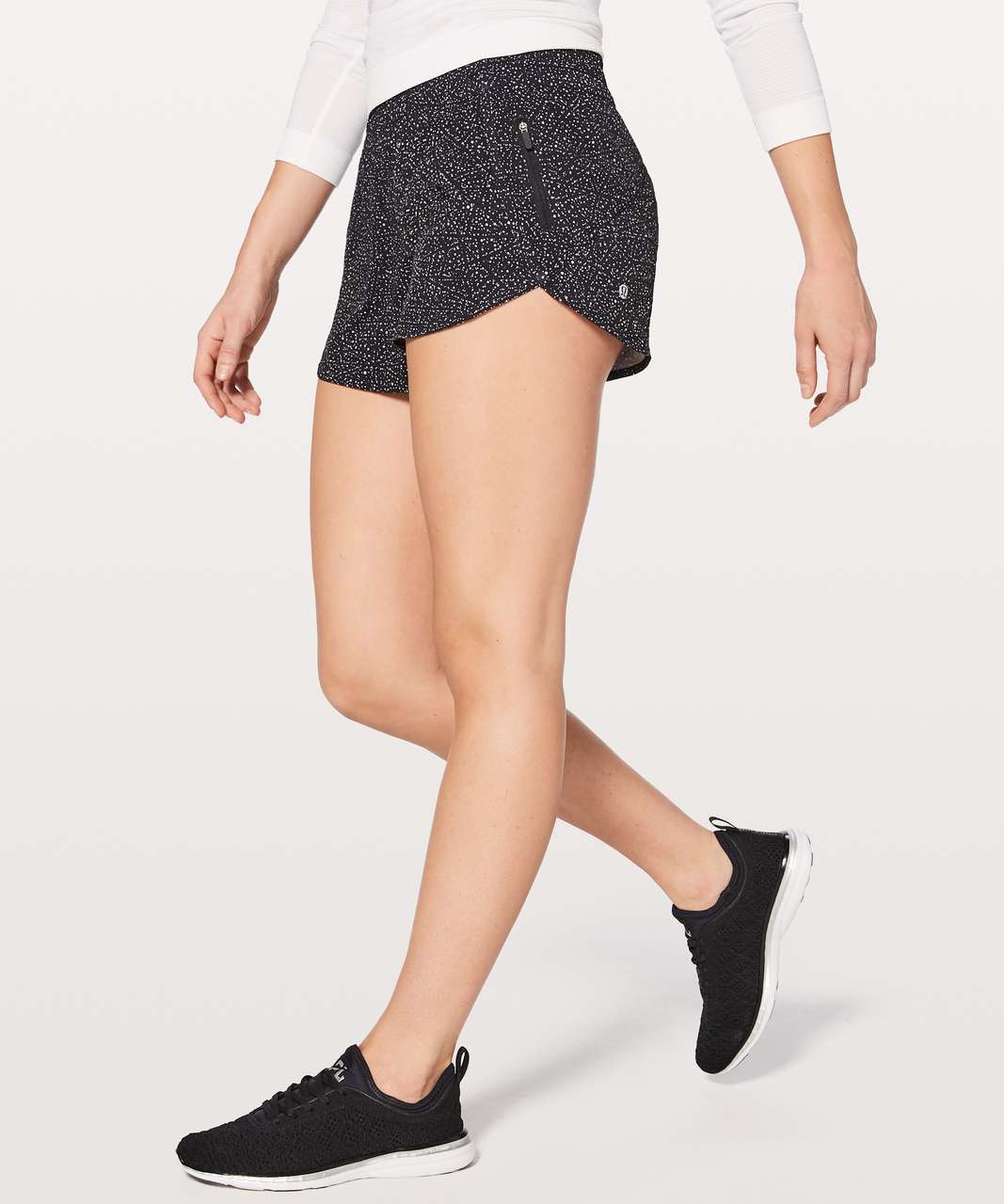 Lululemon Tracker Short V *4 - Black - lulu fanatics