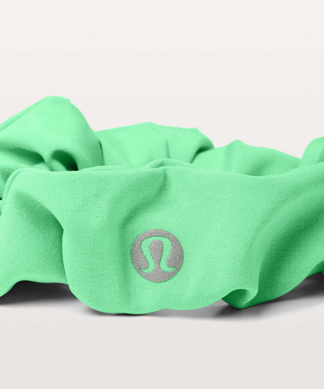 Lululemon Uplifting Scrunchie - Dragonfly