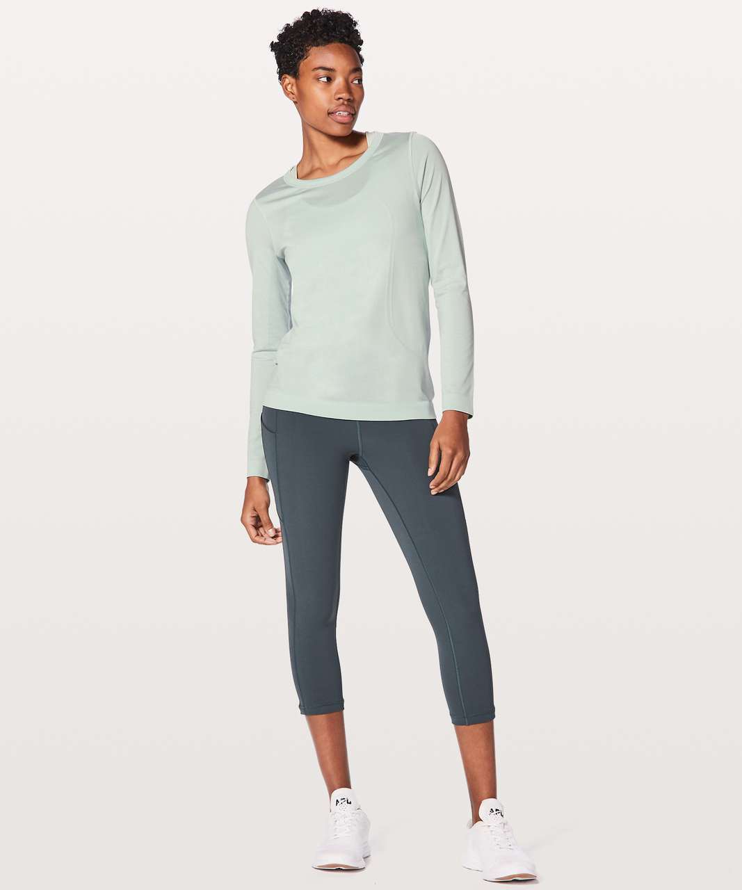 Watch Window on long sleeves? ; Would you be for or against having watch  windows on long sleeves for running? i.e. swiftly tech long sleeve : r/ lululemon