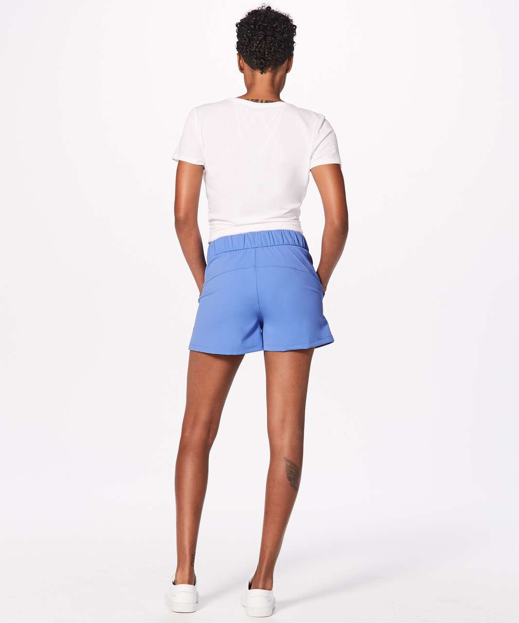 Lululemon On The Fly Short 2.5" - Light Horizon