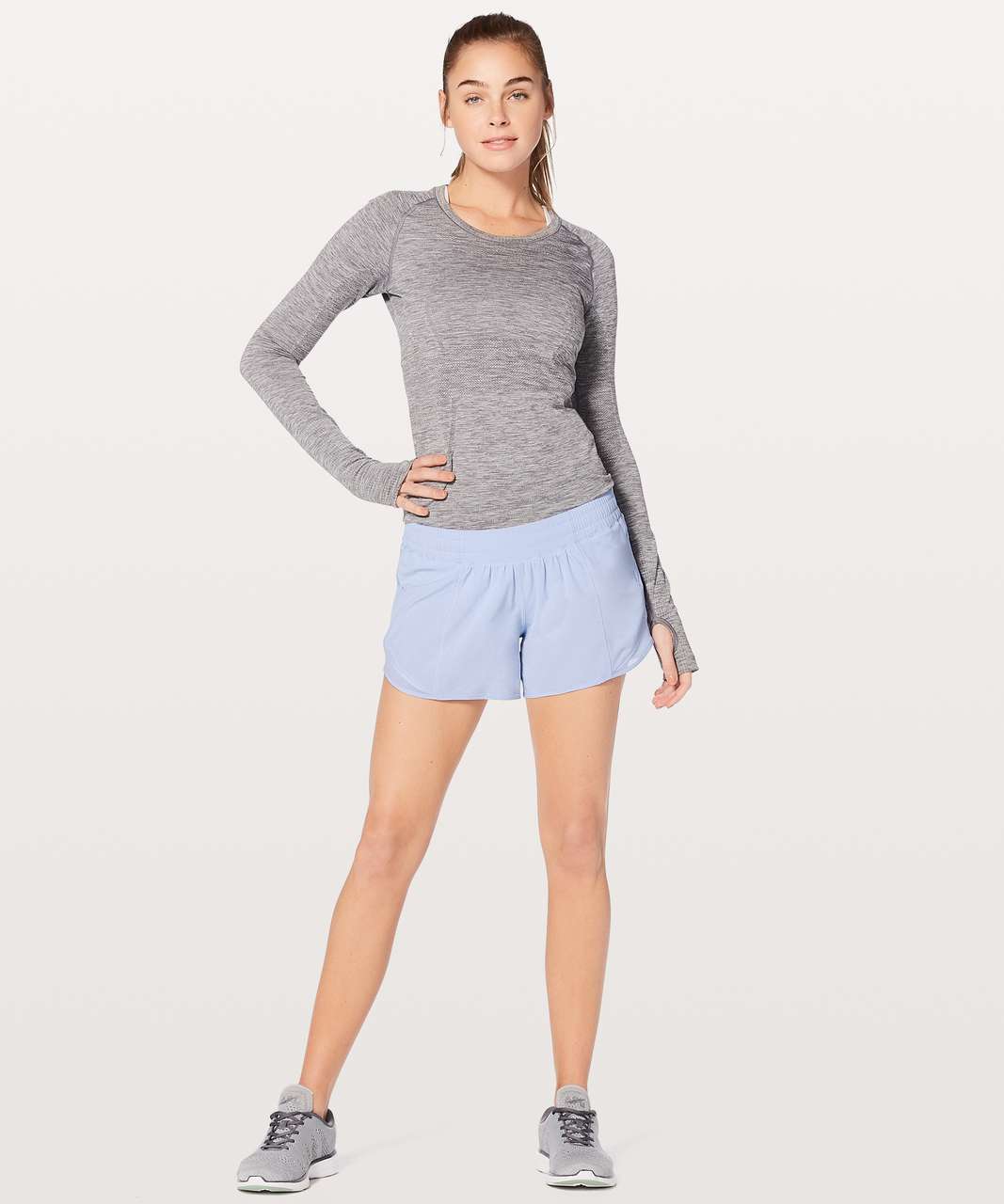 Lululemon Hotty Hot Short II Long 4" - Cool Breeze