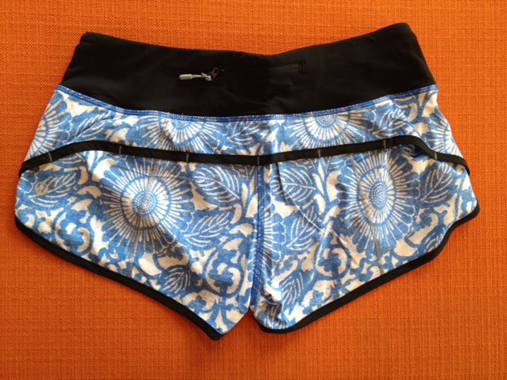 Lululemon Run: Speed Short - Beachy Floral White Fossil / Black - lulu ...