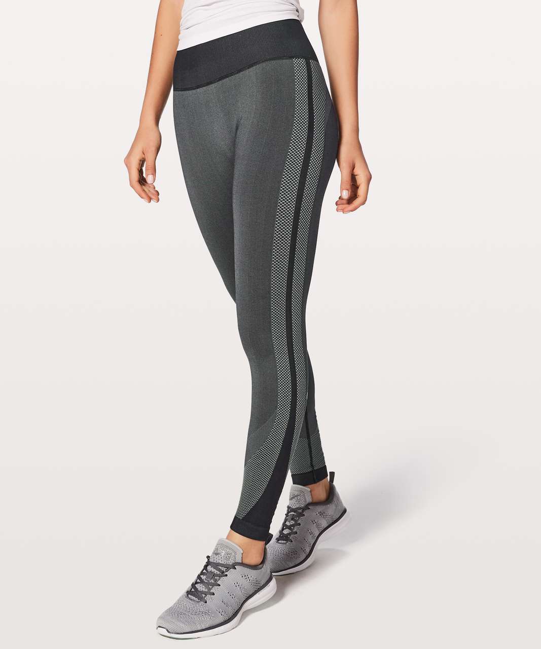 Lululemon Ready To Run Tight Pinpoint *28 - Black / Magnet Grey