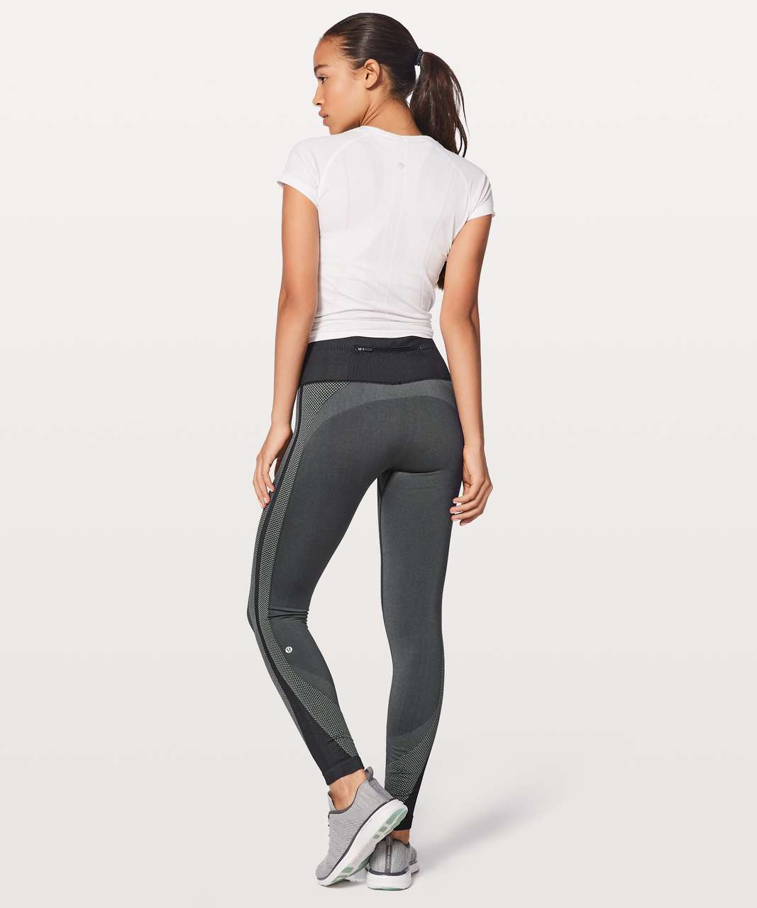 Lululemon Ready To Run Tight Pinpoint *28 - Black / Magnet Grey - lulu  fanatics