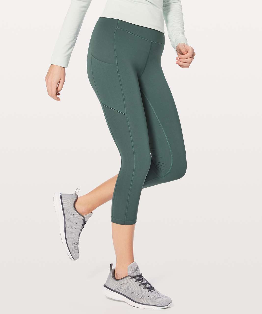 lululemon speed up tight crop