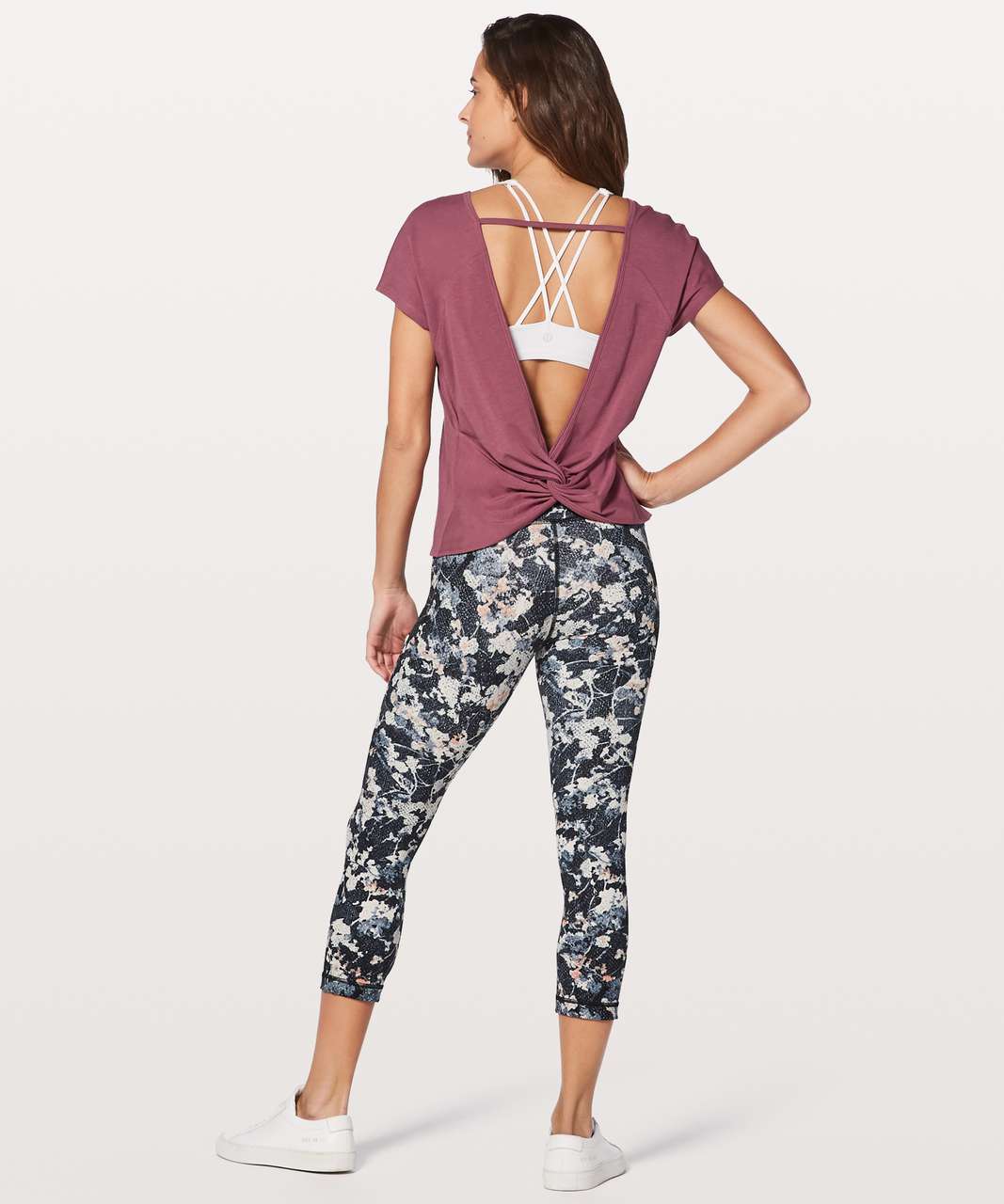 lululemon twist it tee