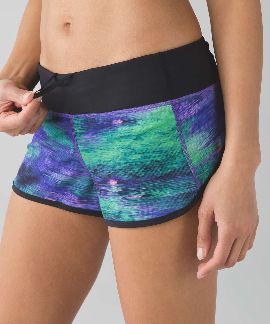 Lululemon Speed Short *4-way Stretch 2.5" - Rio Nights Multi / Black