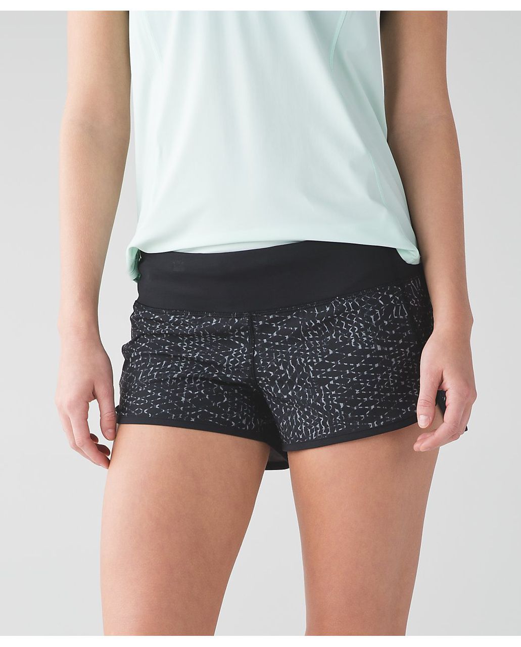 Lululemon Speed Short *4-way Stretch - Samba Snake Battleship Black / Black