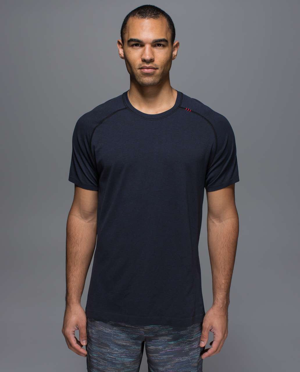 Lululemon Metal Vent Tech Short Sleeve - Deep Navy / Black