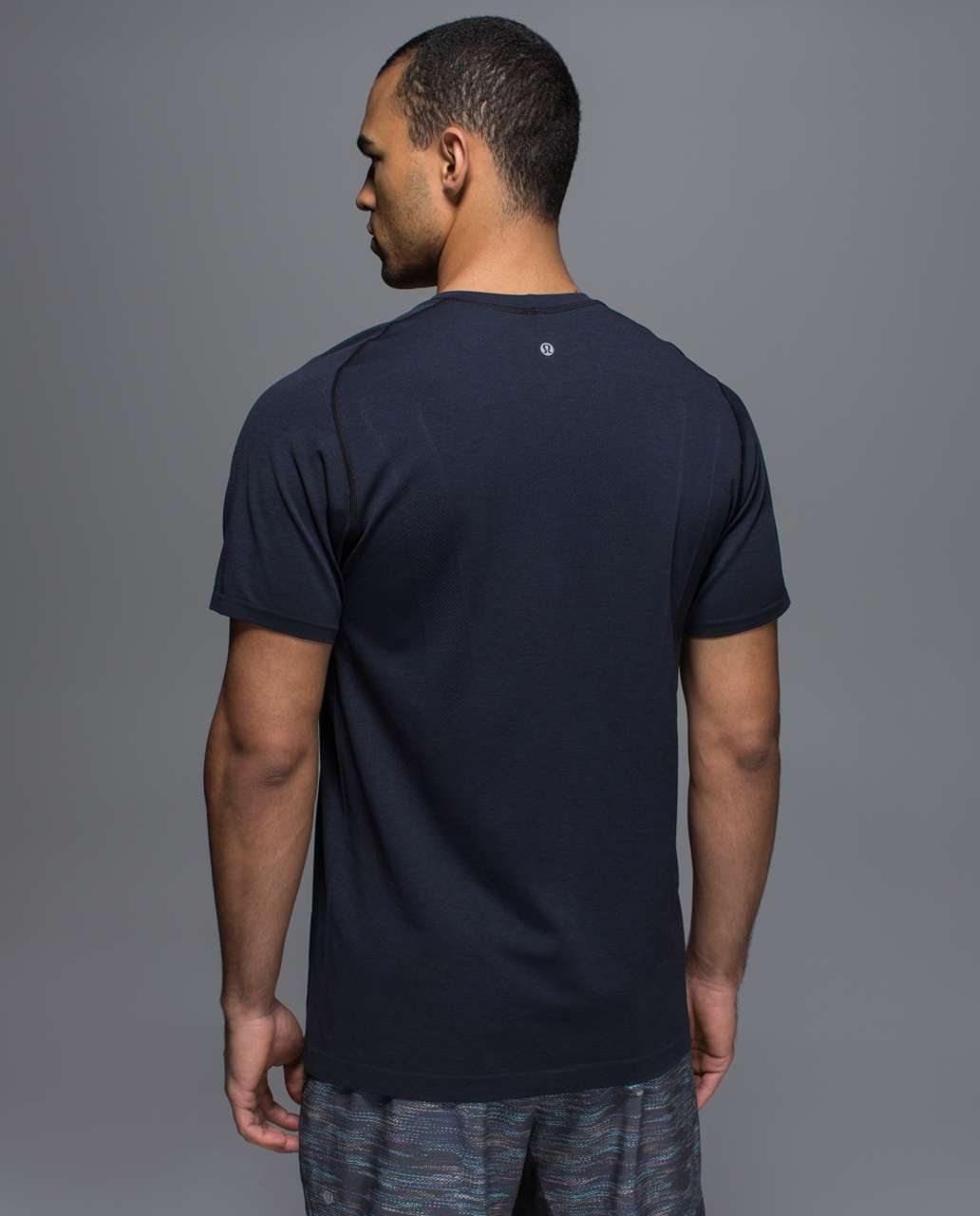 Lululemon Metal Vent Tech Short Sleeve - Deep Navy / Black