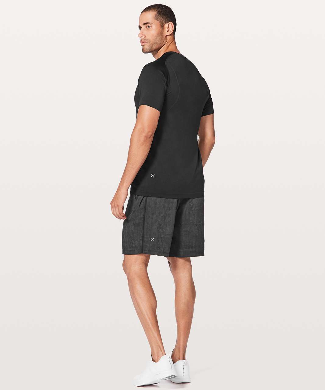 Lululemon Pace Breaker Short 9" - Grid Lines Deep Coal Black