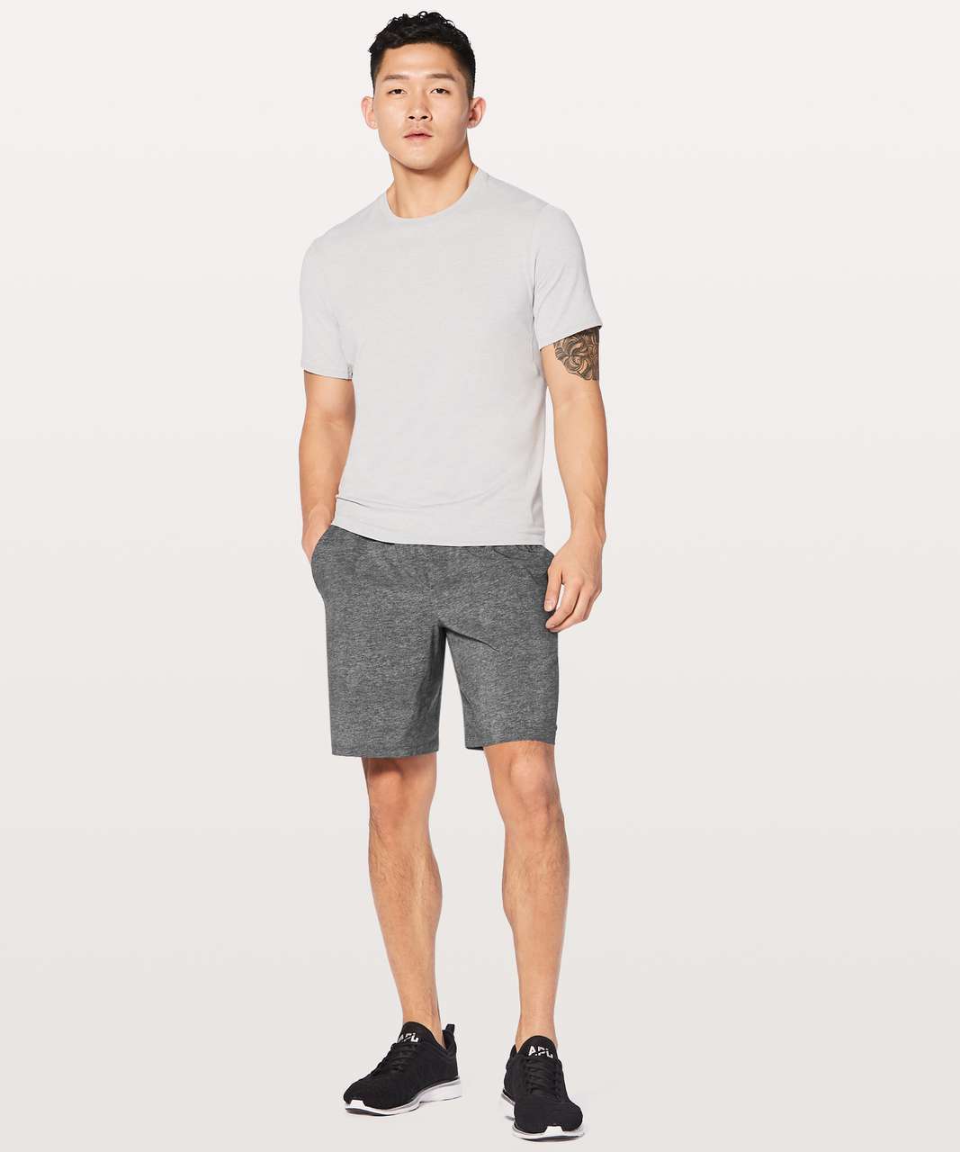 Pace Breaker Short 9 Linerless Heather Allover Deep Coal Black M, Men's  Fashion, Bottoms, Shorts on Carousell