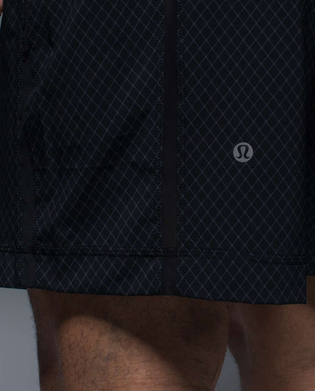 Lululemon Pace Breaker Short *9" - Net Fault Deep Coal Black