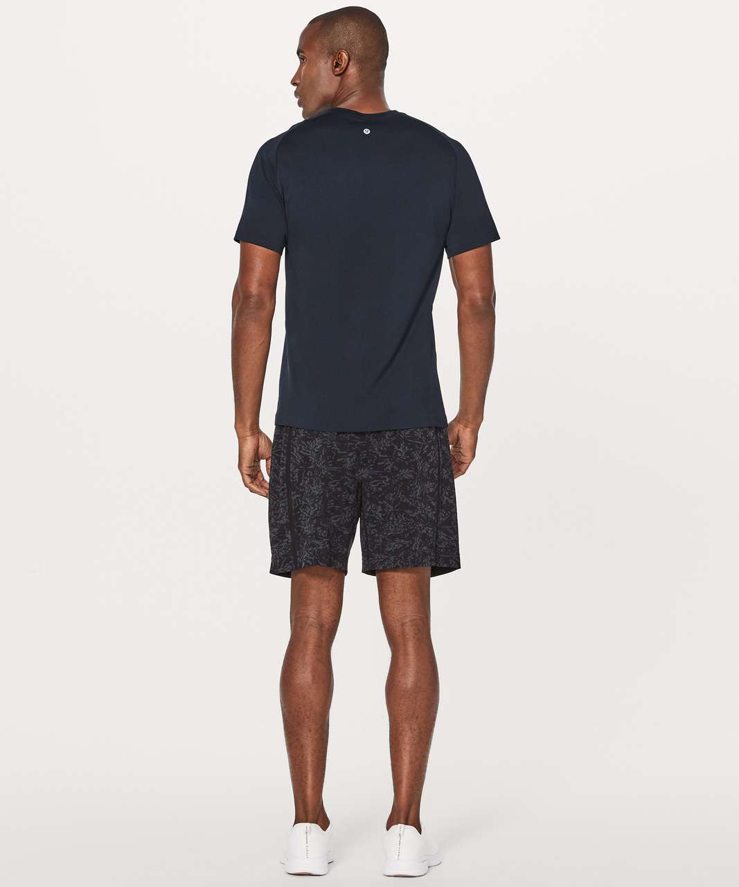 Lululemon Metal Vent Tech Short Sleeve V - Nautical Navy / Nautical Navy