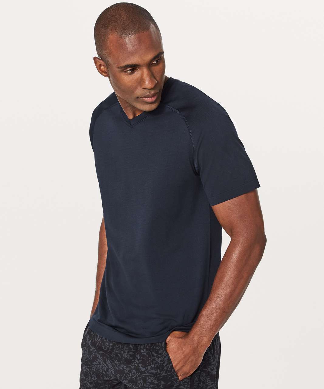 Lululemon Metal Vent Tech Short Sleeve V - Nautical Navy / Nautical ...