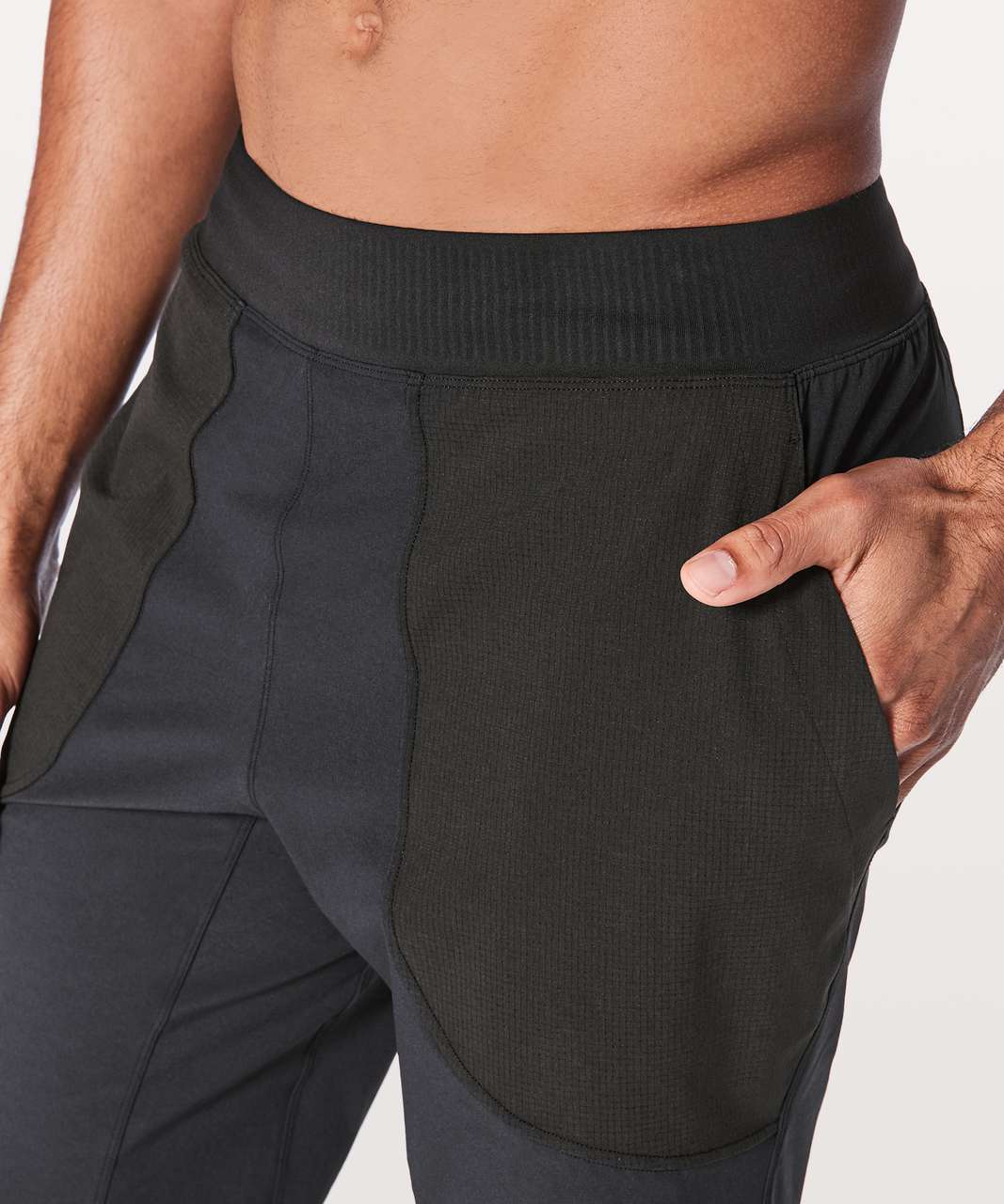 Lululemon For The People Short 11" - Black