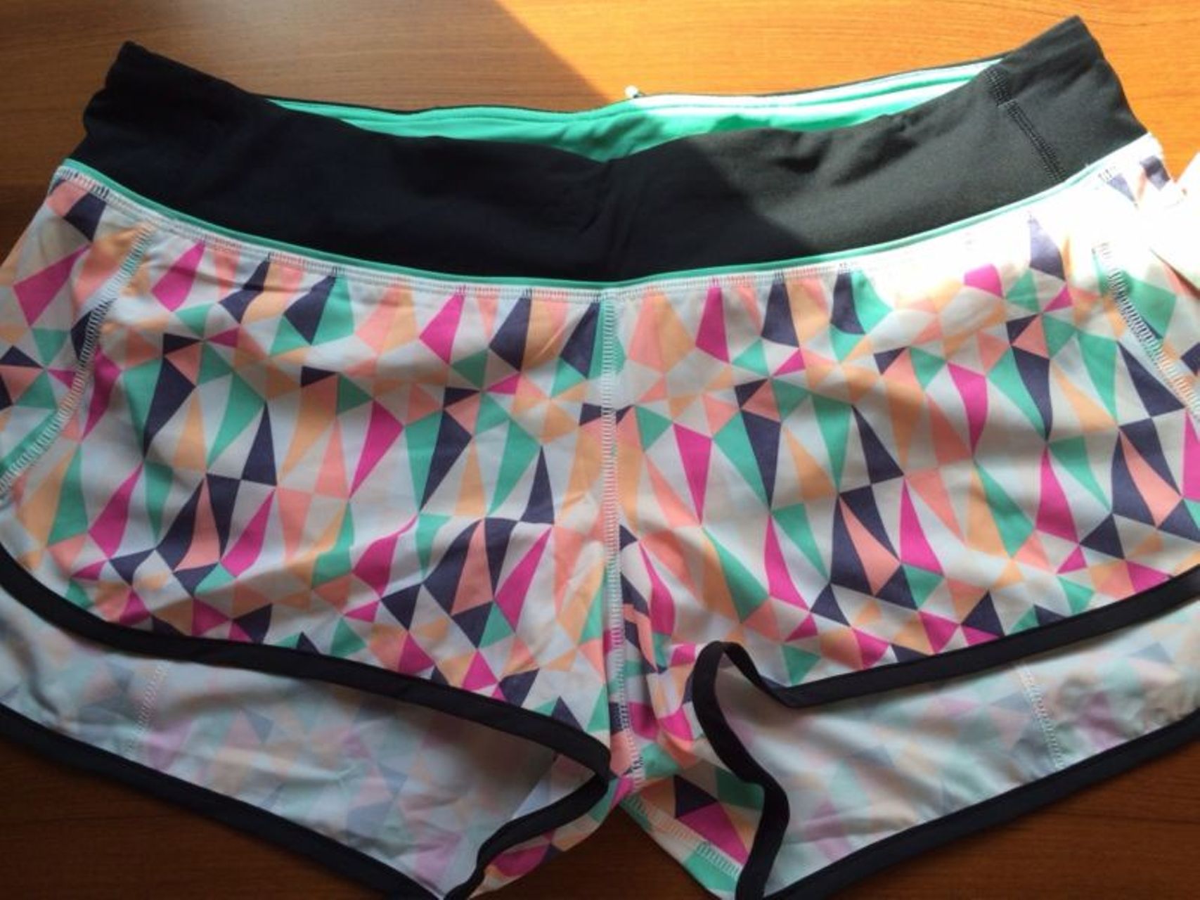 Lululemon Speed Short - Stained Glass - Pow Pink Light/Menthol (AU release)