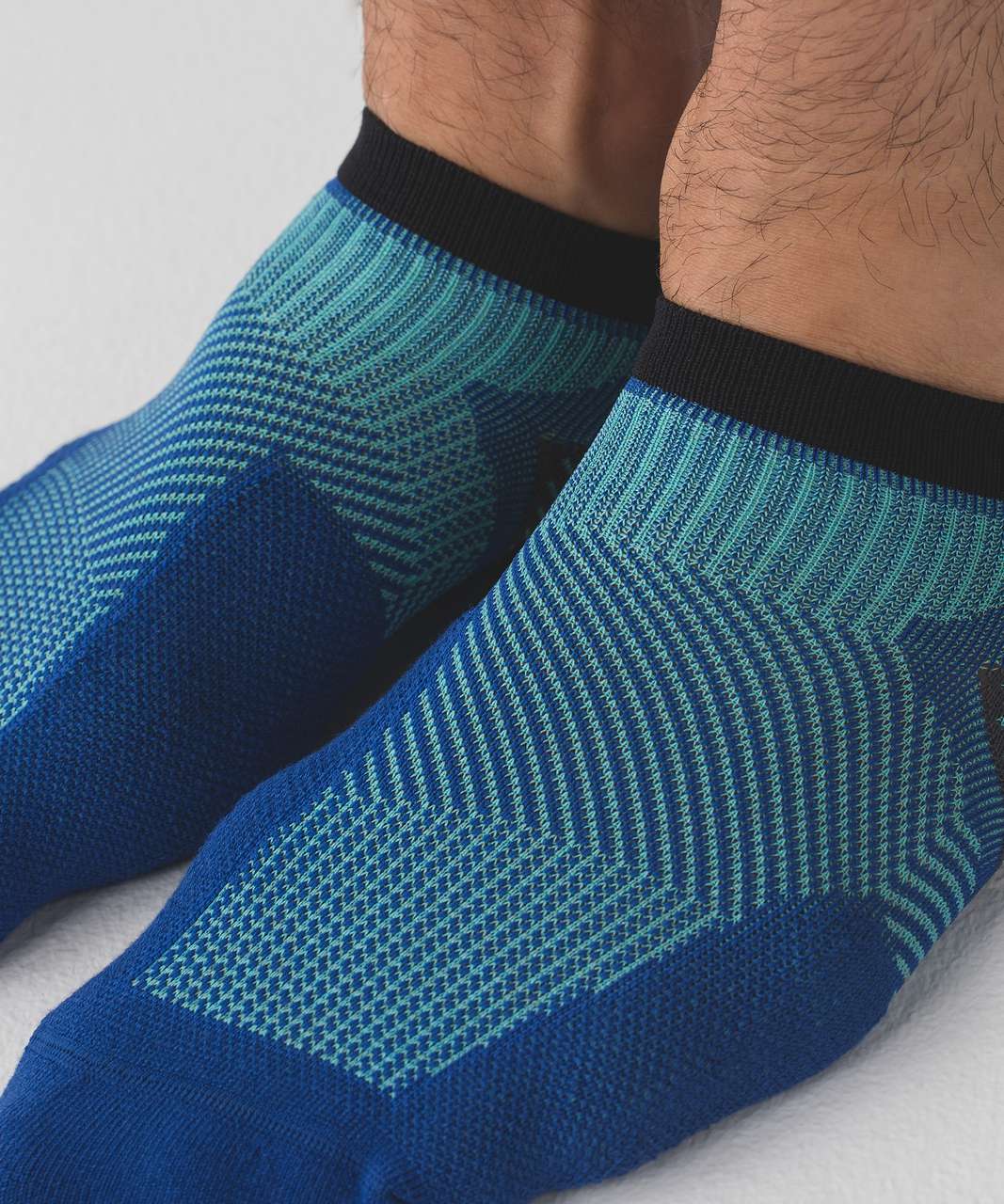 Lululemon T.H.E. Sock *Silver - Dark Cobalt / Bondi Blue / Dragonfly