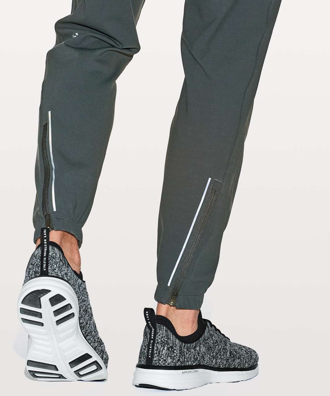 Lululemon surge joggers in - Gem