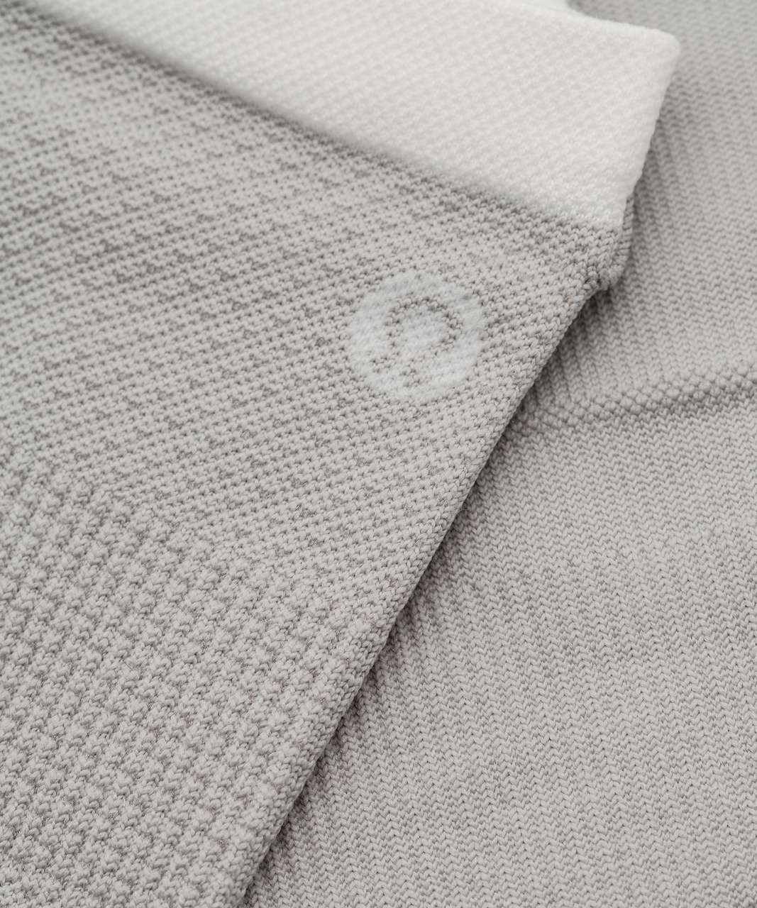 Lululemon Surge Sock *Silver - Cable / Alpine White